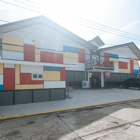 Lavita By Reddoorz Angeles Exterior photo