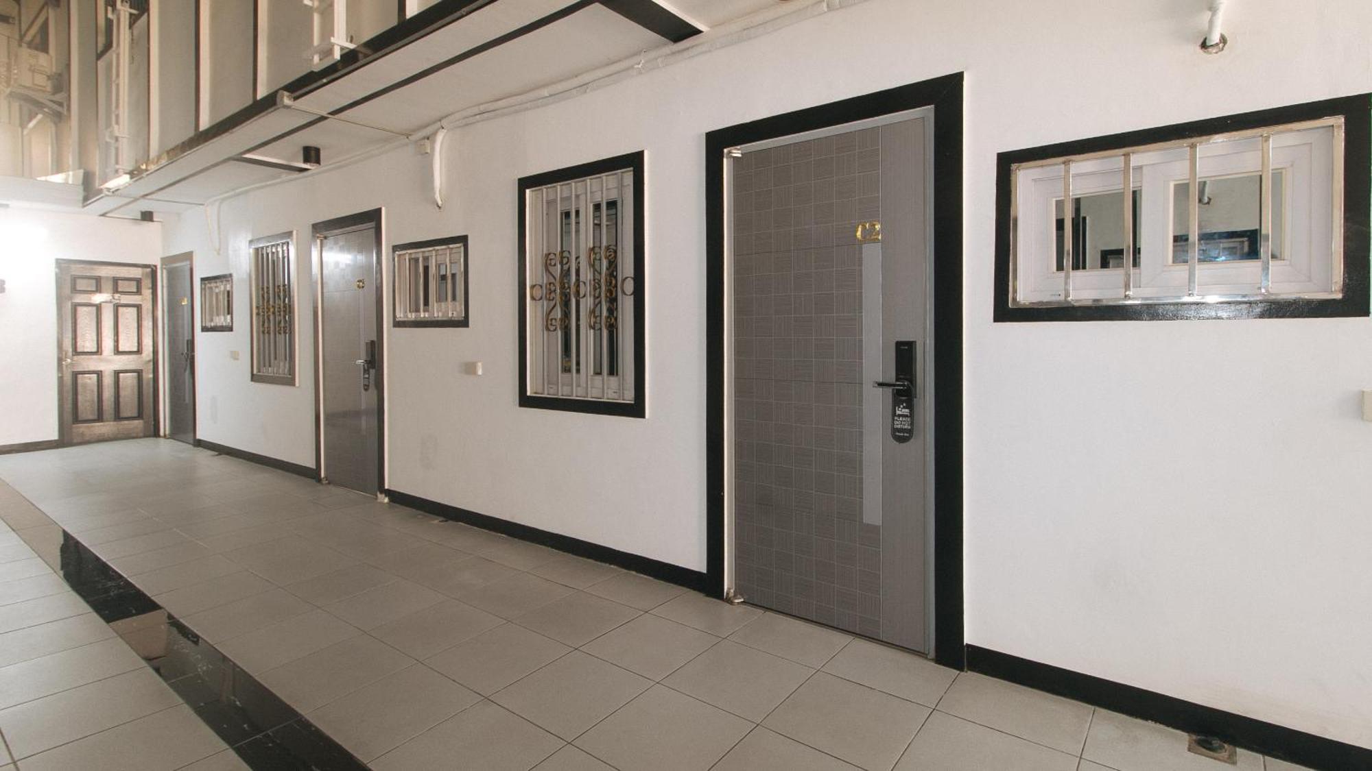 Lavita By Reddoorz Angeles Exterior photo