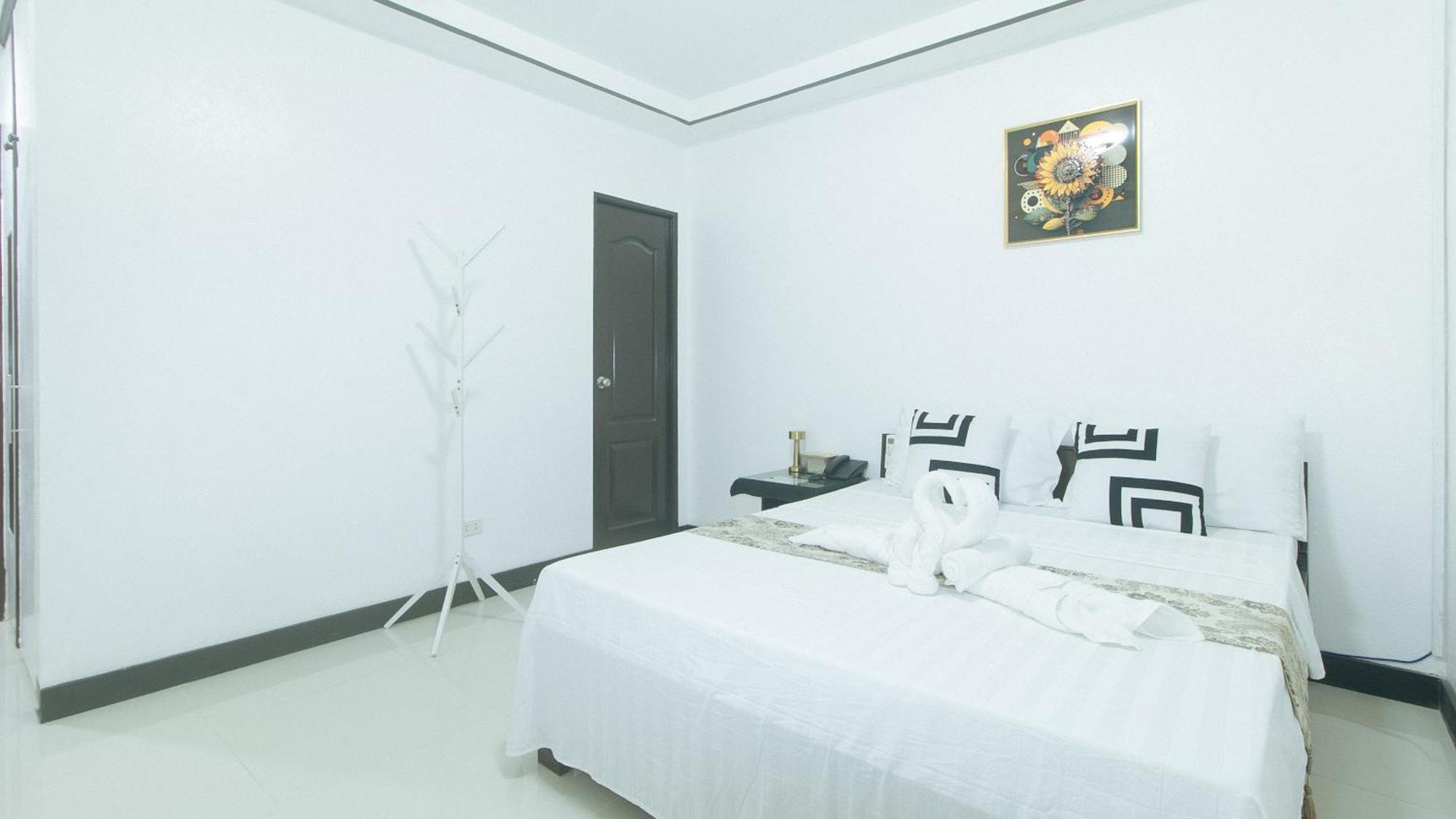Lavita By Reddoorz Angeles Exterior photo